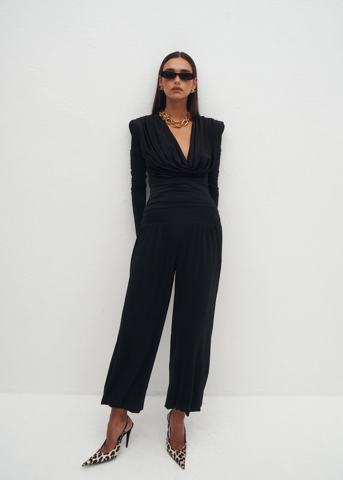LORIA BLACK BLOUSE